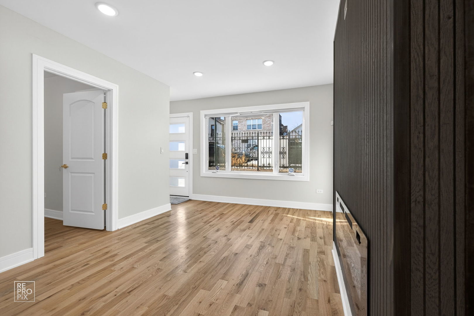 3411 S Lituanica Avenue