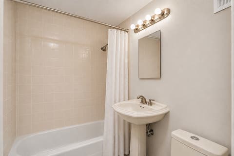 Tiny photo for 1360 N Sandburg Terrace #2912, Chicago, IL 60610 (MLS # 12730600)
