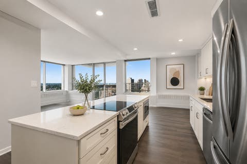 Tiny photo for 1360 N Sandburg Terrace #2912, Chicago, IL 60610 (MLS # 12730600)