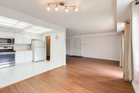Tiny photo for 4201 Quinlan Road #102B, Glenview, IL 60025 (MLS # 12737651)
