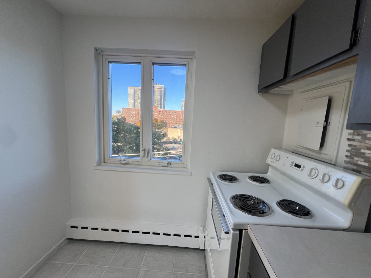 708 W Bittersweet Place 513