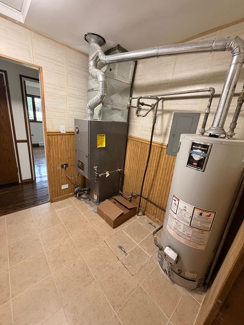 Tiny photo for 10809 Austin Avenue, Chicago Ridge, IL 60415 (MLS # 12643210)