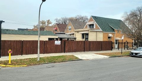 Tiny photo for 4758 S CAMPBELL Avenue, Chicago, IL 60632 (MLS # 12518669)
