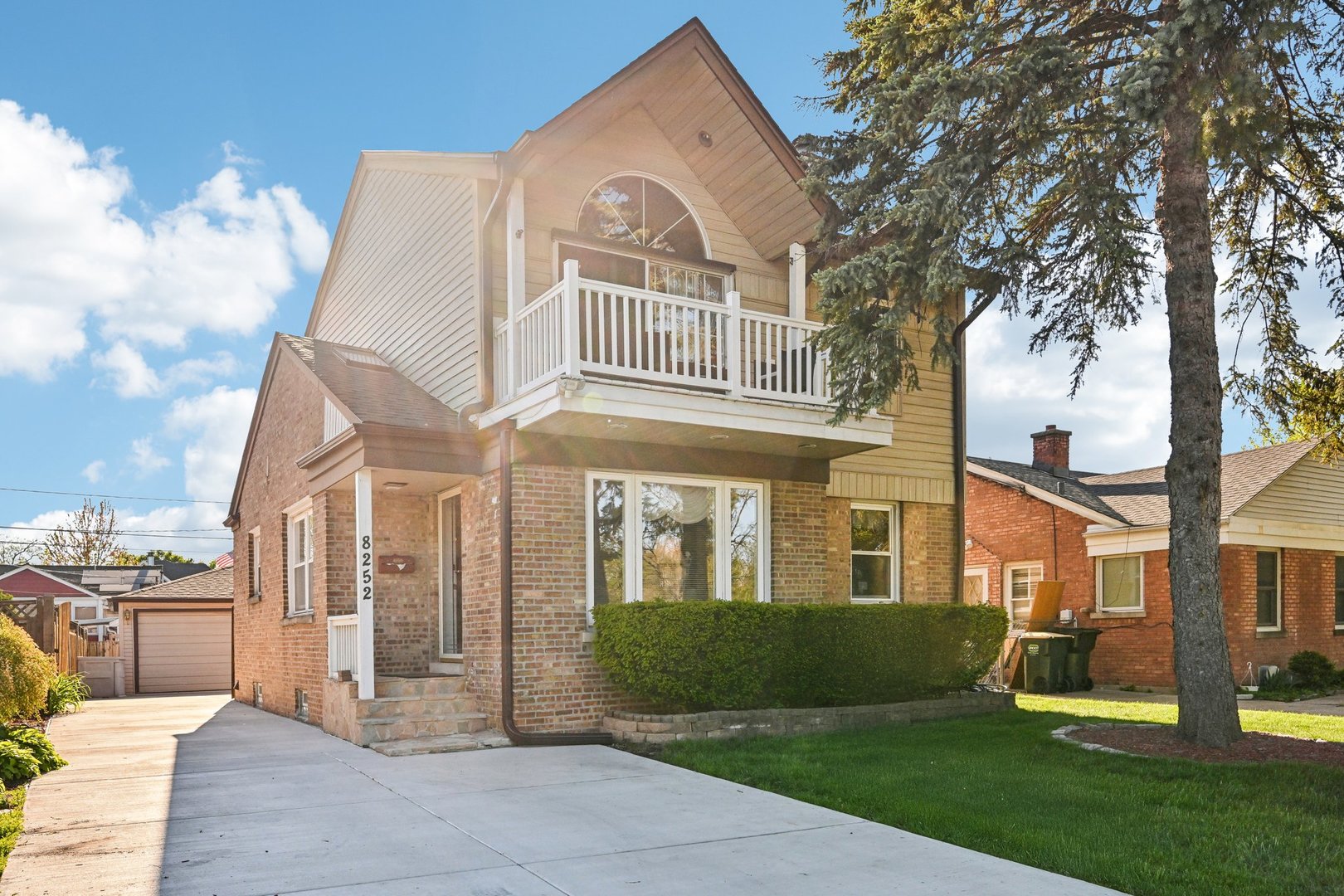 8252 N Caldwell Avenue