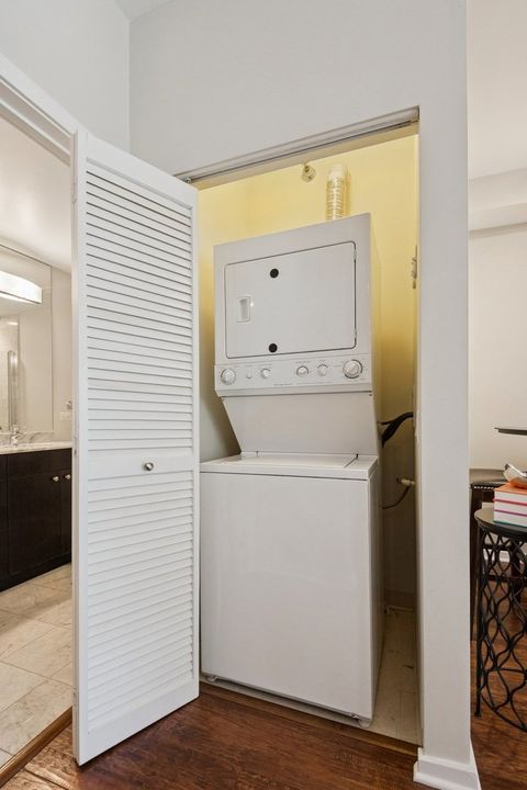 Tiny photo for 123 S Green Street #505B, Chicago, IL 60607 (MLS # 12598955)