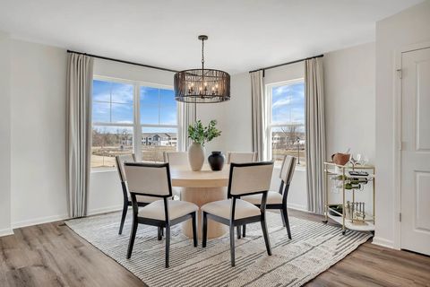 Tiny photo for 438 lakeshore Court, St. Charles, IL 60174 (MLS # 12487808)