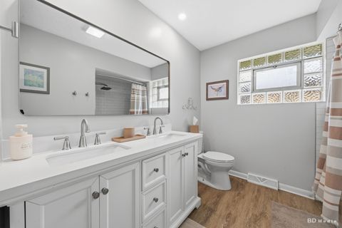 Tiny photo for 831 Verne Lane, Flossmoor, IL 60422 (MLS # 12628274)