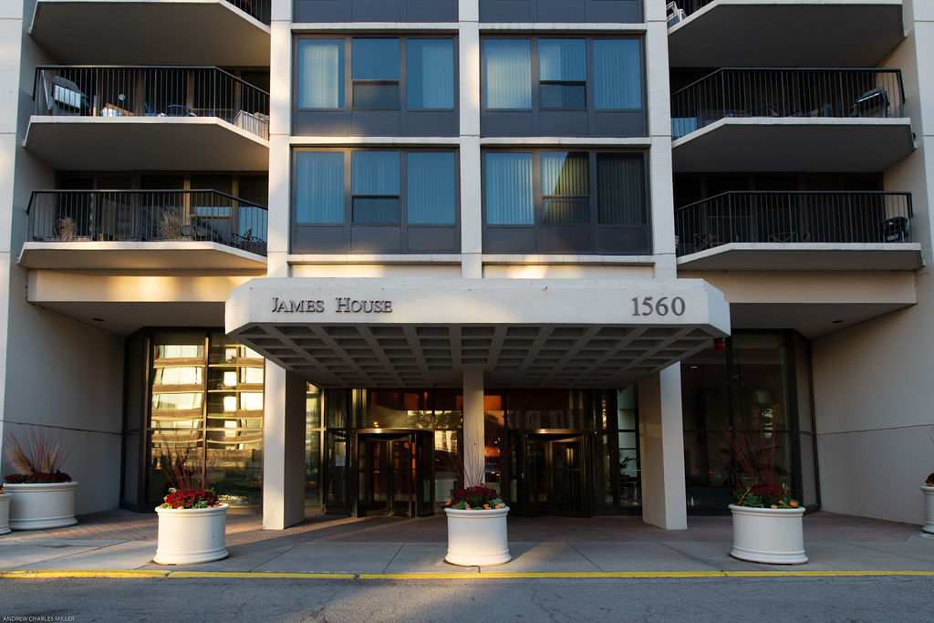 1560 N Sandburg Terrace 4301-03