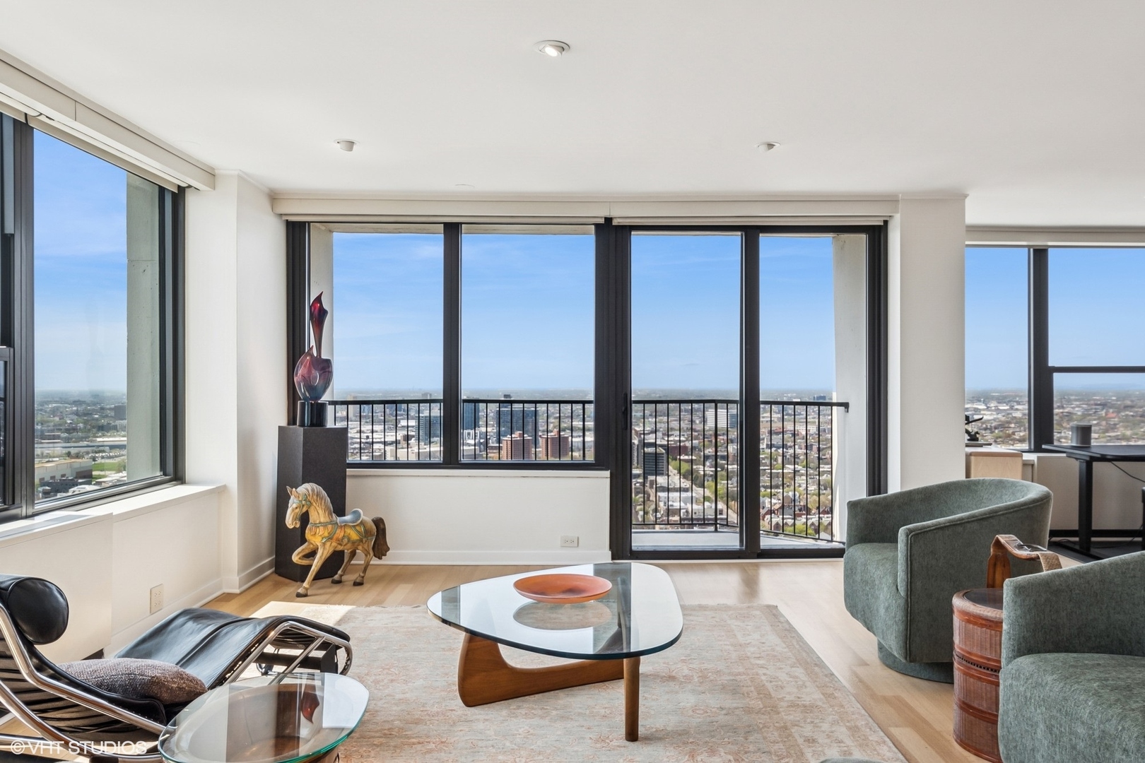 1560 N Sandburg Terrace 4301-03