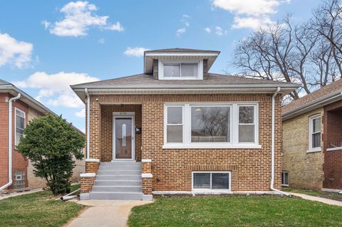 Tiny photo for 4608 W Montana Street, Chicago, IL 60639 (MLS # 12595757)