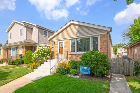 Photo of 9945 S WASHTENAW Avenue, Chicago, IL 60655 (MLS # 12542311)