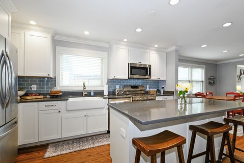 Tiny photo for 9945 S WASHTENAW Avenue, Chicago, IL 60655 (MLS # 12542311)