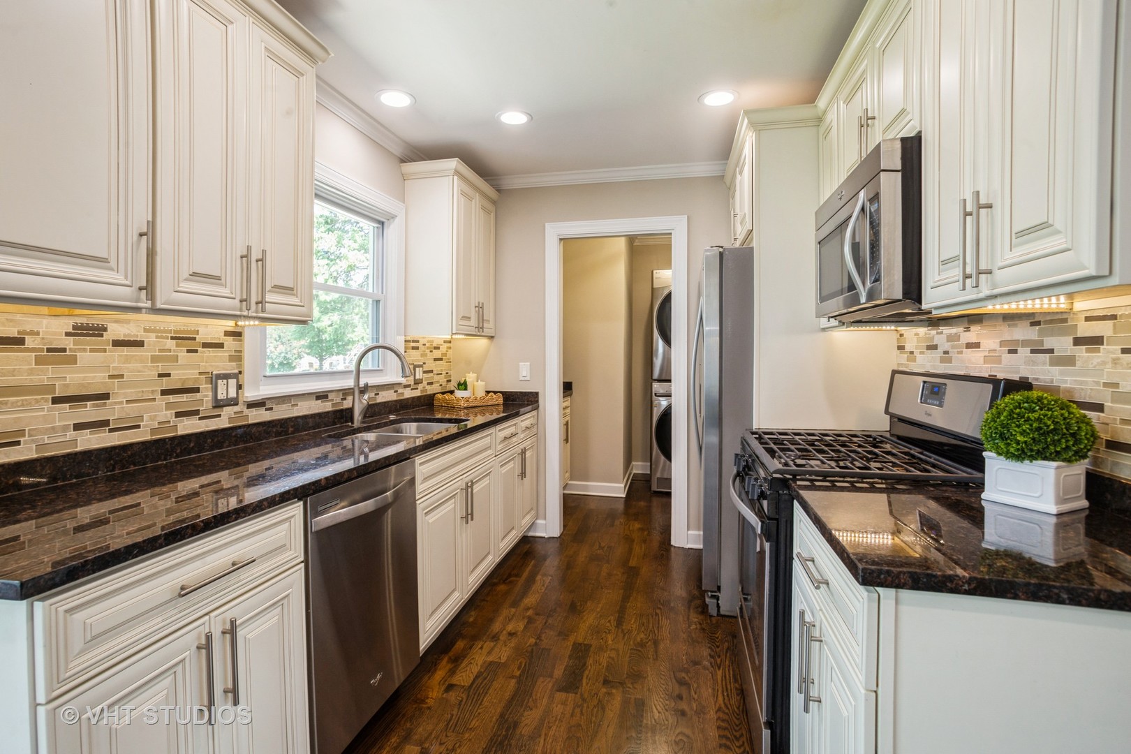 284 Banbury Avenue