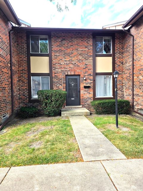 1S252 Stratford Lane Villa Park IL 60181