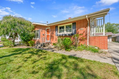 Tiny photo for 2916 189th Street, Lansing, IL 60438 (MLS # 12483020)