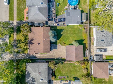 Tiny photo for 2916 189th Street, Lansing, IL 60438 (MLS # 12483020)