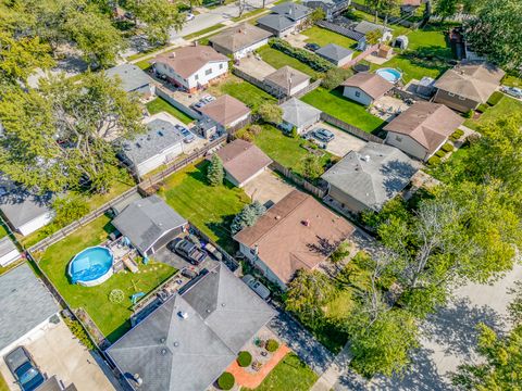 Tiny photo for 2916 189th Street, Lansing, IL 60438 (MLS # 12483020)