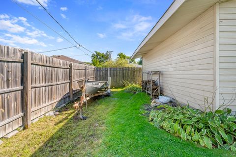 Tiny photo for 2916 189th Street, Lansing, IL 60438 (MLS # 12483020)