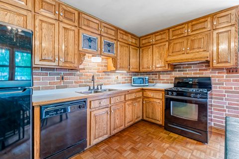 Tiny photo for 2916 189th Street, Lansing, IL 60438 (MLS # 12483020)