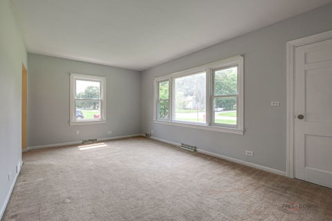 Tiny photo for 741 Franklin Avenue, Winthrop Harbor, IL 60096 (MLS # 12730870)