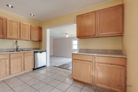 Tiny photo for 741 Franklin Avenue, Winthrop Harbor, IL 60096 (MLS # 12730870)