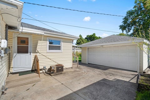 Tiny photo for 8729 S 51st Avenue, Oak Lawn, IL 60453 (MLS # 12777196)