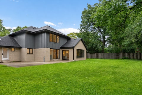 Tiny photo for 1445 Glenwood Avenue, Glenview, IL 60025 (MLS # 12682228)