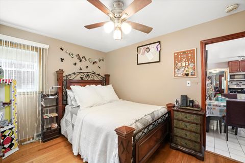 Tiny photo for 4551 W Foster Avenue, Chicago, IL 60630 (MLS # 12417321)