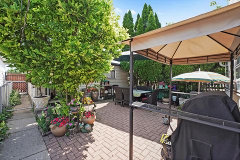 Tiny photo for 4551 W Foster Avenue, Chicago, IL 60630 (MLS # 12417321)