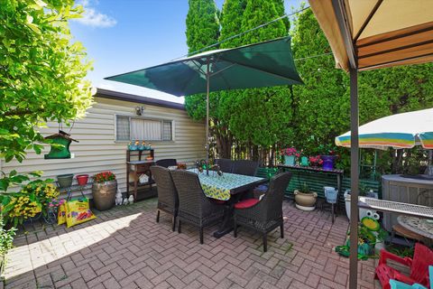 Tiny photo for 4551 W Foster Avenue, Chicago, IL 60630 (MLS # 12417321)