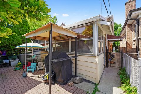 Tiny photo for 4551 W Foster Avenue, Chicago, IL 60630 (MLS # 12417321)