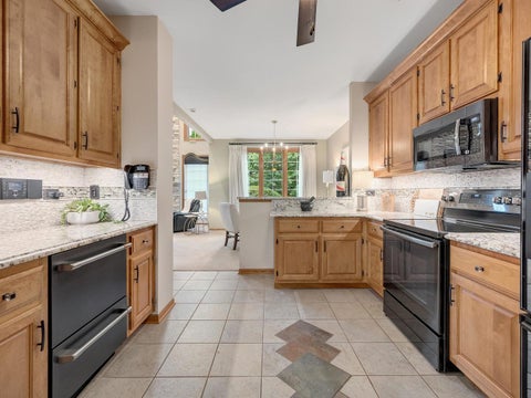 Tiny photo for 316 Reserve Circle, Clarendon Hills, IL 60514 (MLS # 12795945)