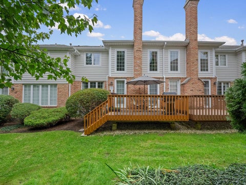 Tiny photo for 316 Reserve Circle, Clarendon Hills, IL 60514 (MLS # 12795945)