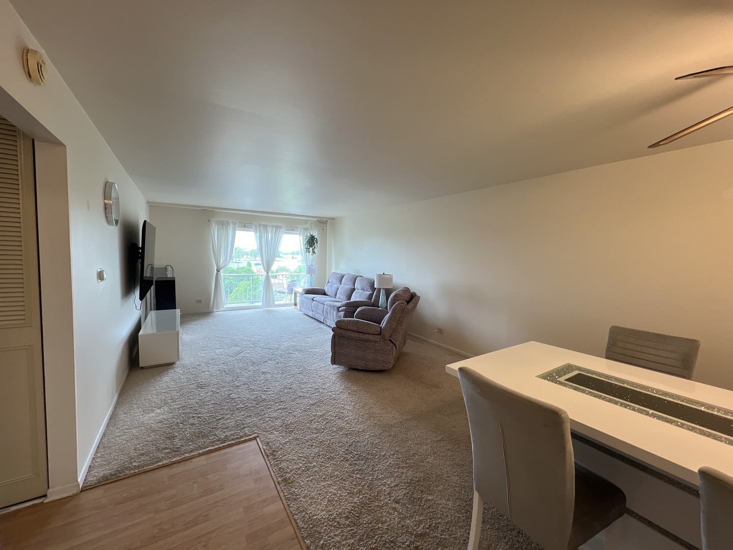 900 E Wilmette Road 411