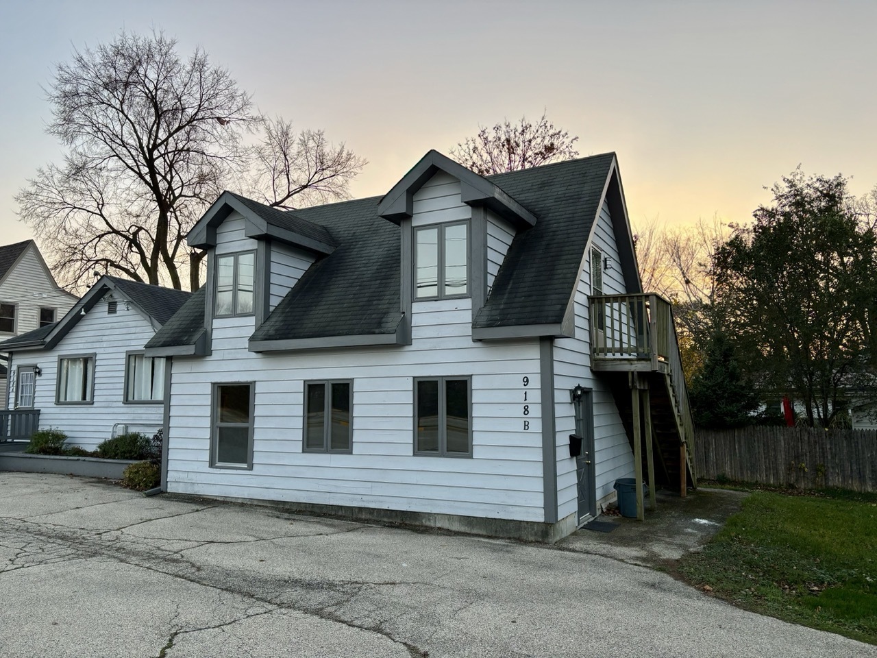 914 & 918 N Lake Street