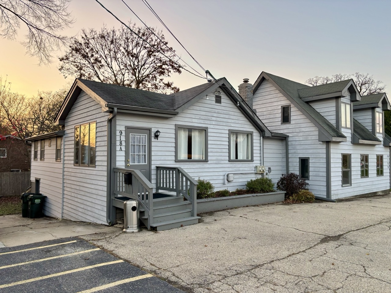 914 & 918 N Lake Street