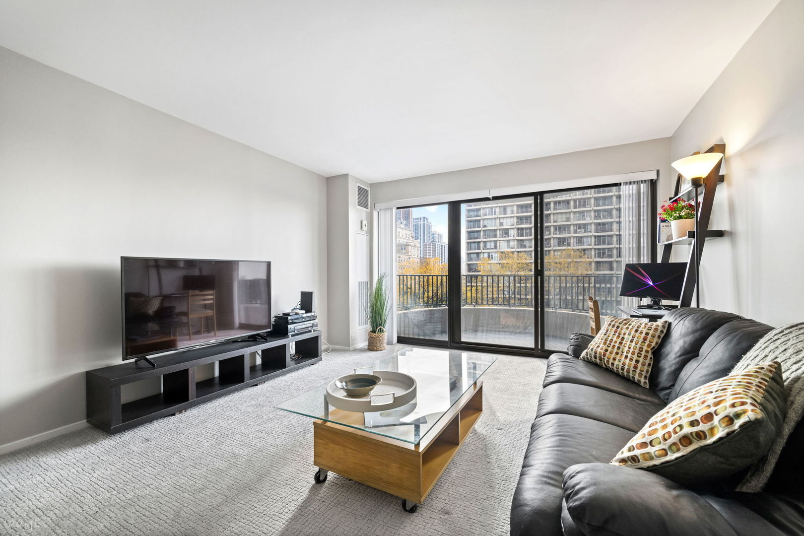 2020 N Lincoln Park West 4K