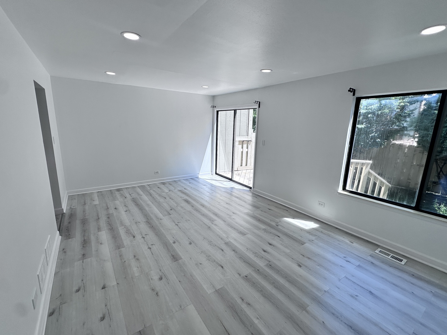 811 Shawnee Trail 811