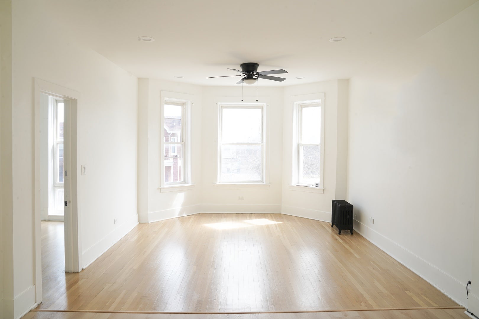 154 N Lamon Avenue