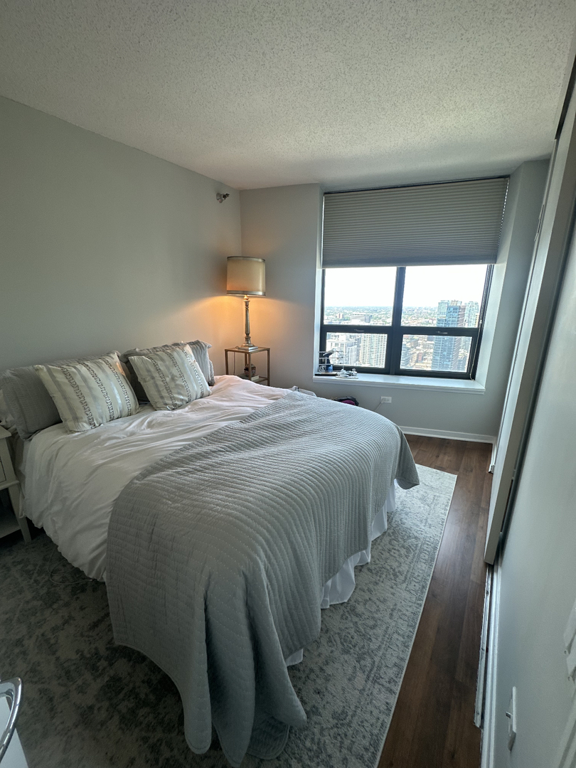 400 N La Salle Drive 4112