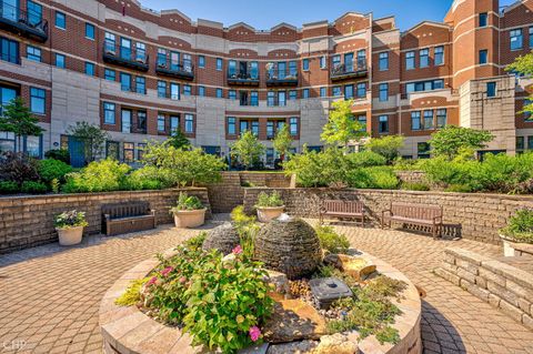 7748 N Sheridan Road 5 Chicago IL 60626