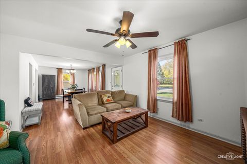 Tiny photo for 457 W Spring Street, South Elgin, IL 60177 (MLS # 12494156)