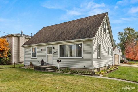 Photo of 457 W Spring Street, South Elgin, IL 60177 (MLS # 12494156)