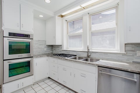 Tiny photo for 6636 N Talman Avenue, Chicago, IL 60645 (MLS # 12646401)