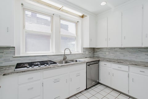 Tiny photo for 6636 N Talman Avenue, Chicago, IL 60645 (MLS # 12646401)