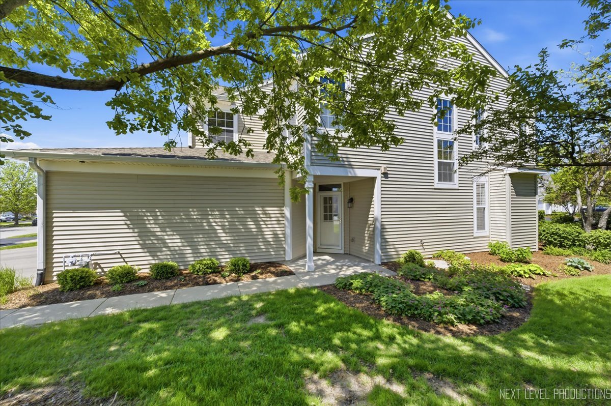 2940 White Thorn Circle