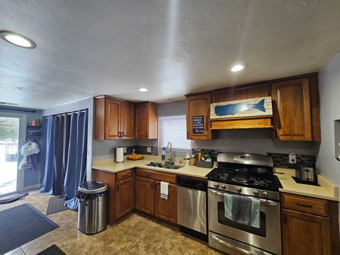 Tiny photo for 10N827 Hawthorne Street, Elgin, IL 60123 (MLS # 12546898)