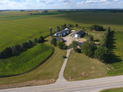 Photo of 11657 Il Highway 23, Marengo, IL 60152 (MLS # 12478258)