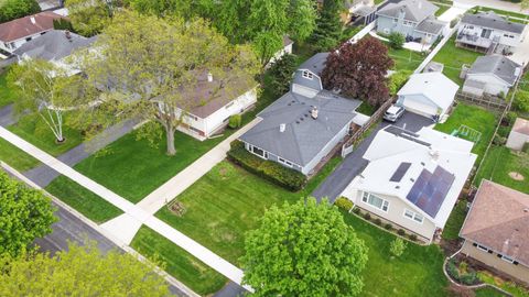 Tiny photo for 1020 Pershing Avenue, Wheaton, IL 60189 (MLS # 12636422)