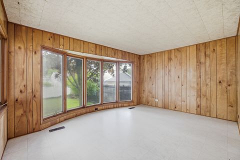 Tiny photo for 1020 Pershing Avenue, Wheaton, IL 60189 (MLS # 12636422)